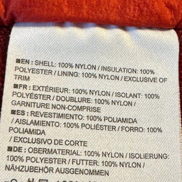 ARC’TERYX Women’s Insulated Hooded Jacket works as a mid-layer and standalone - Picture 9 of 10